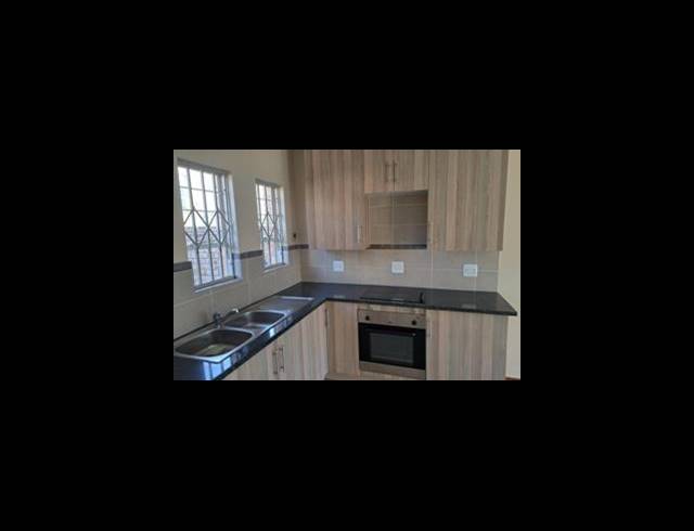 3 BEDROOM APARTMENT FOR SALE IN THERESAPARK